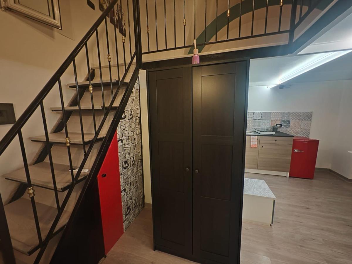 Mini Loft In Centro Apartment Bari Bagian luar foto